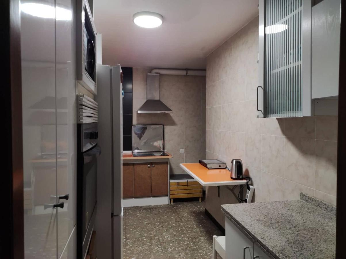 35-3- Комната В Квартире Для Семьи От 1 До 4 Человек В Центре Аликанте Alicante Eksteriør billede