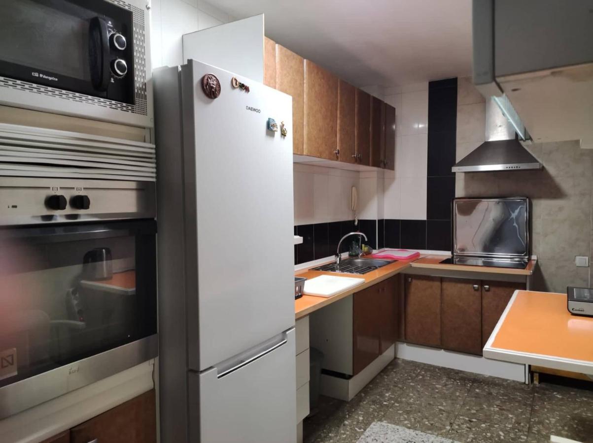 35-3- Комната В Квартире Для Семьи От 1 До 4 Человек В Центре Аликанте Alicante Eksteriør billede