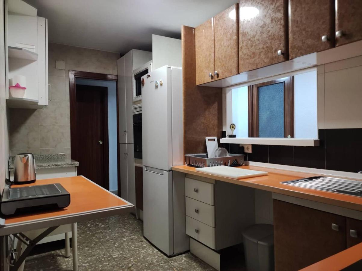 35-3- Комната В Квартире Для Семьи От 1 До 4 Человек В Центре Аликанте Alicante Eksteriør billede