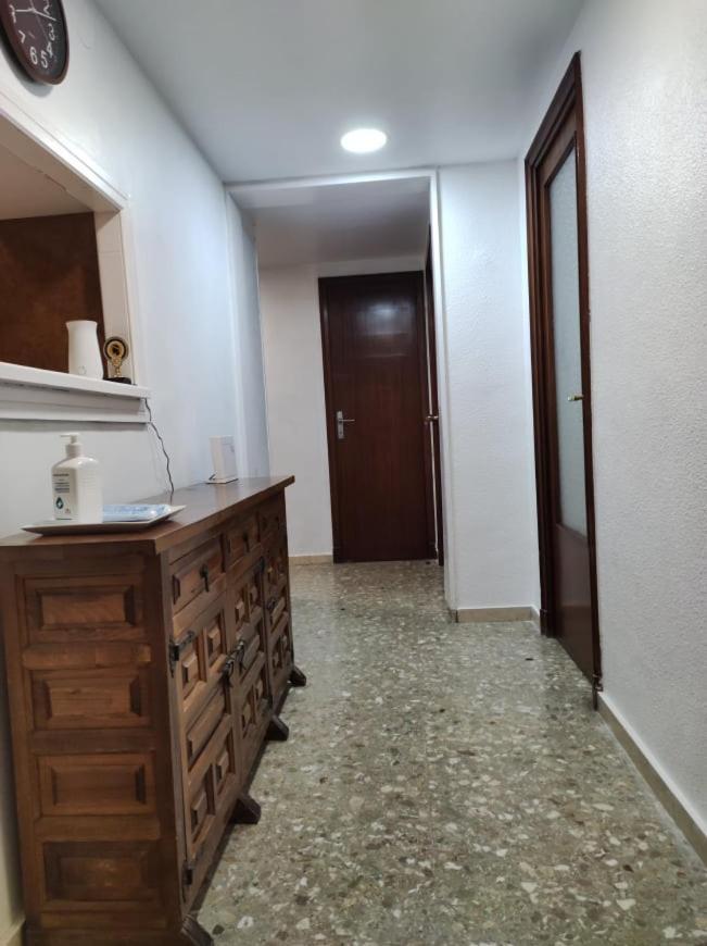 35-3- Комната В Квартире Для Семьи От 1 До 4 Человек В Центре Аликанте Alicante Eksteriør billede